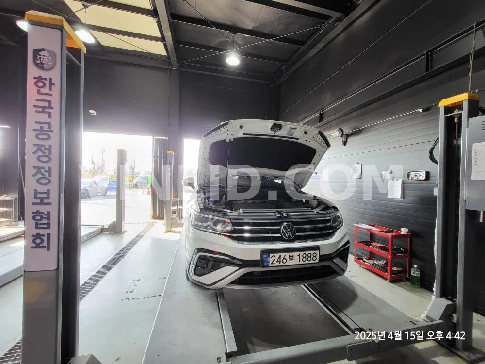 2023 Volkswagen Tiguan Allspace - Photo 1