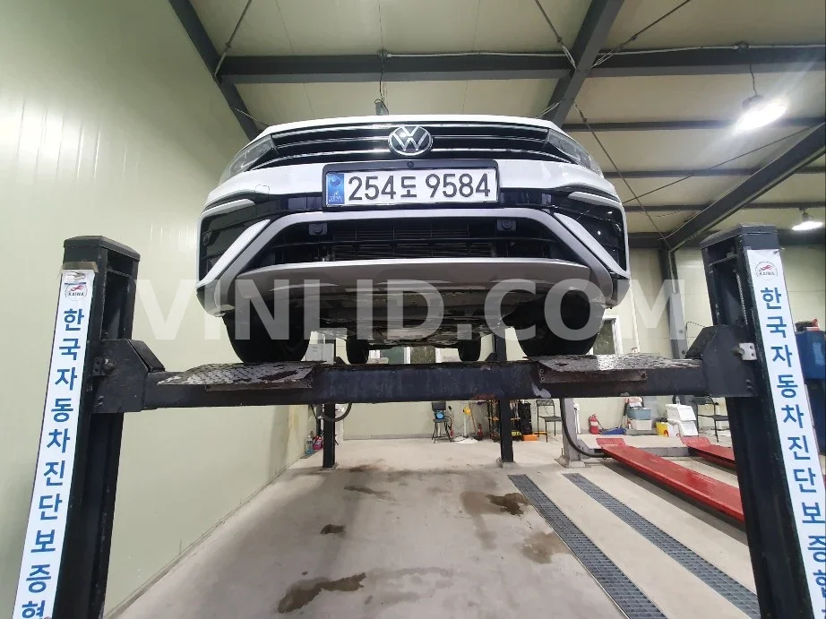 2023 Volkswagen Tiguan Allspace - Photo 1