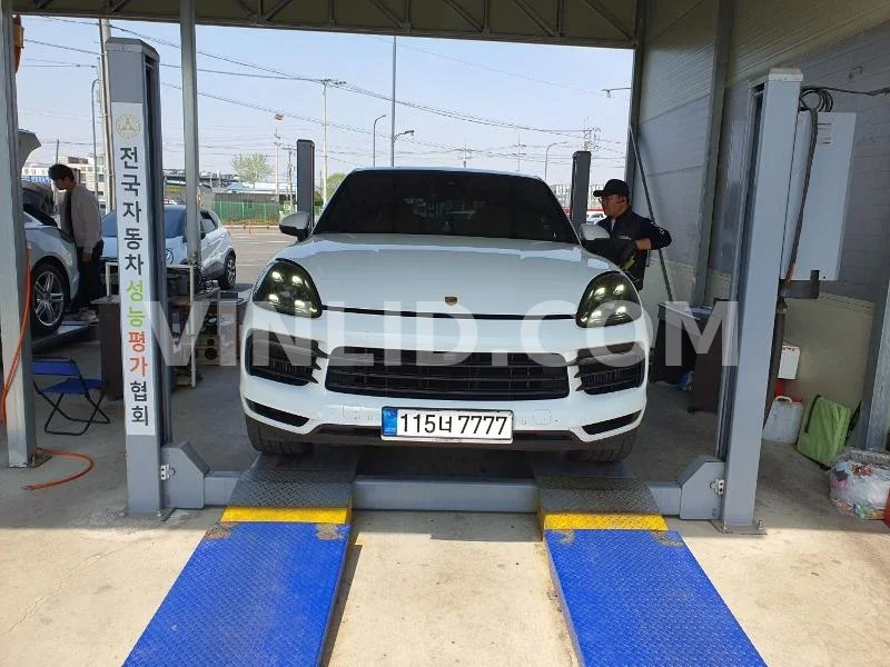 2021 Porsche Cayenne COUPE - Photo 1