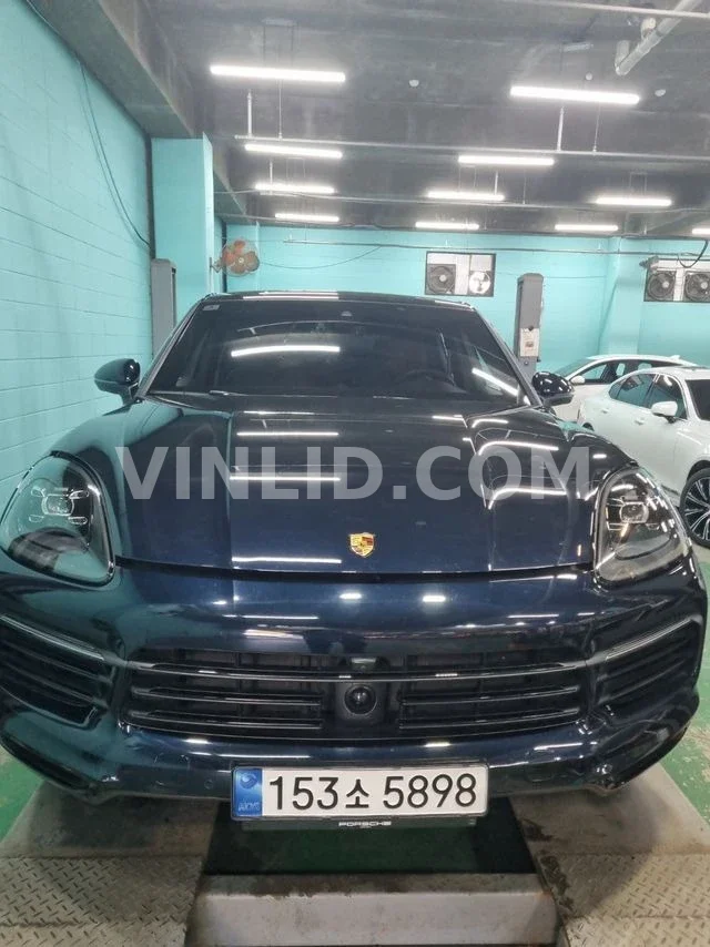 2022 Porsche Cayenne - Photo 1