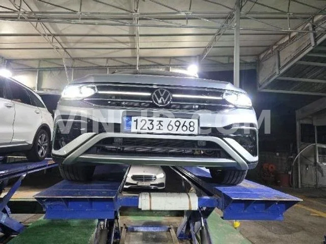 2023 Volkswagen Tiguan - Photo 1