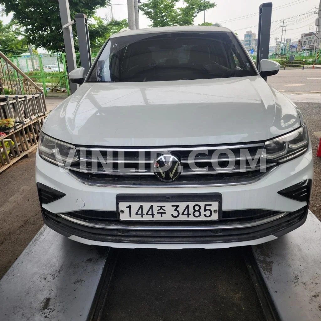 2023 Volkswagen Tiguan 2.0 TDI - Photo 1
