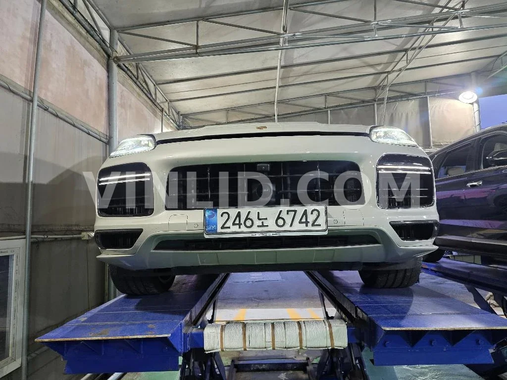 2020 Porsche Cayenne Turbo COUPE - Photo 1