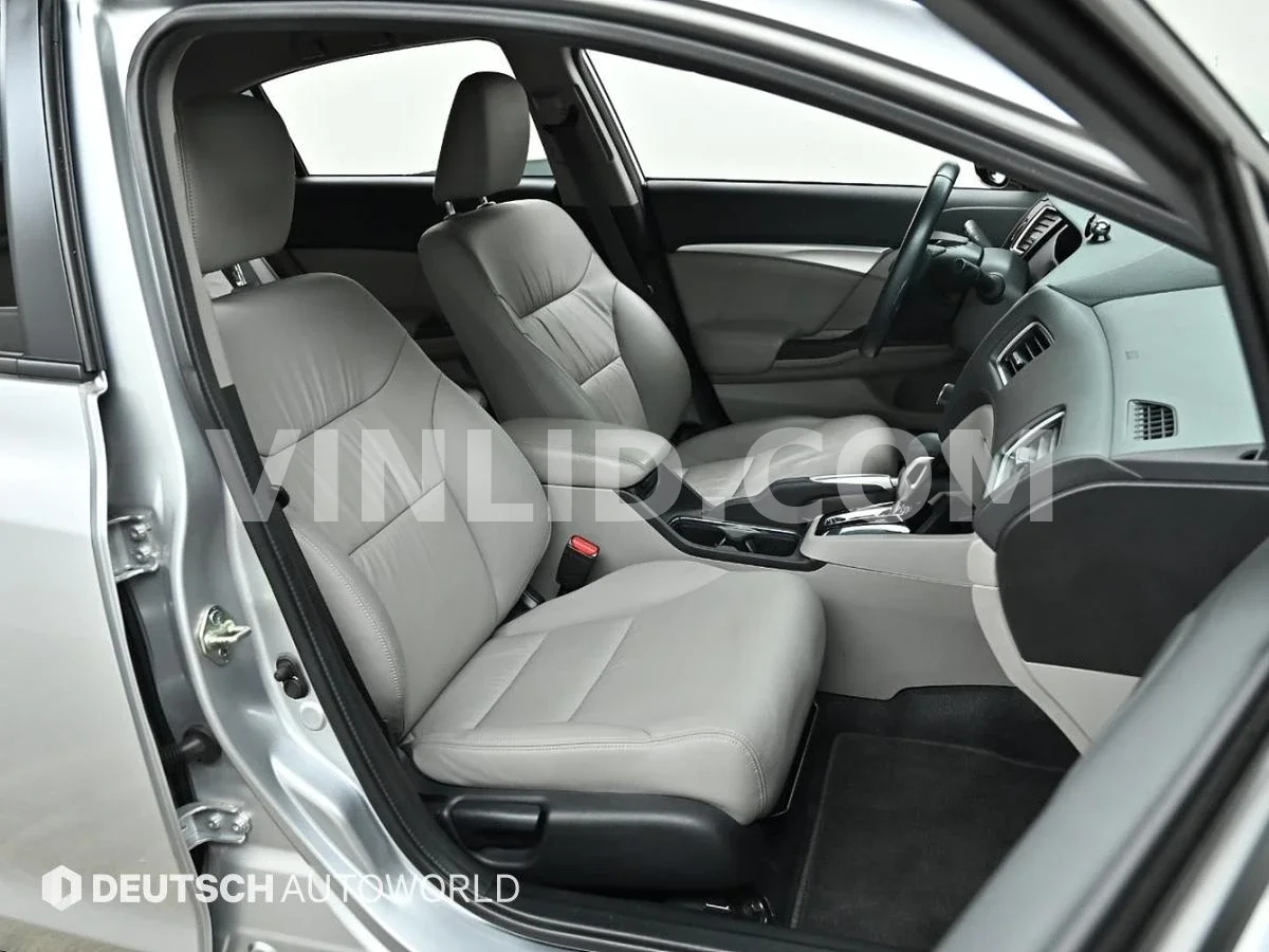 2013 Honda Civic Hybrid - Photo 10