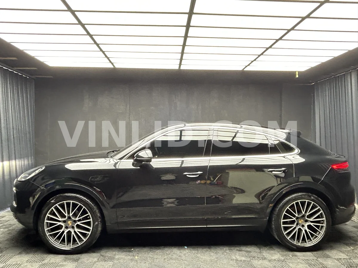 2022 Porsche Cayenne - Photo 1