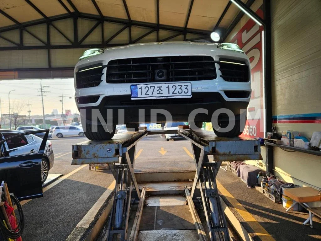 2021 Porsche Cayenne COUPE (5 Seater) - Photo 1
