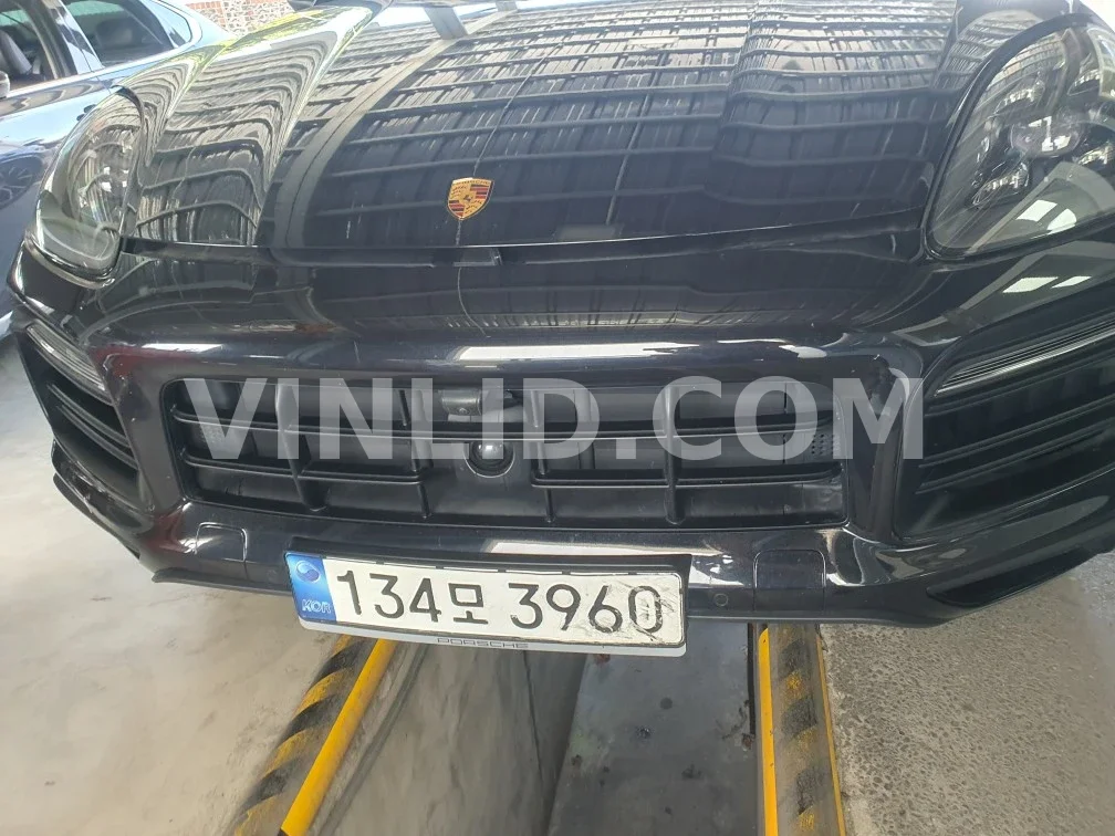 2022 Porsche Cayenne COUPE (5 Seater) - Photo 1