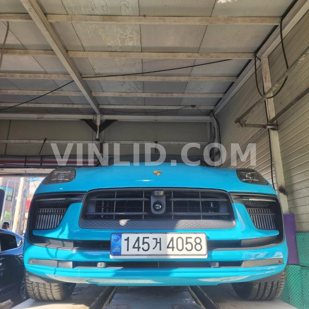 2022 Porsche Macan S - Photo 1