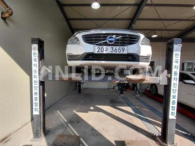 2015 Volvo S60 - Photo 1