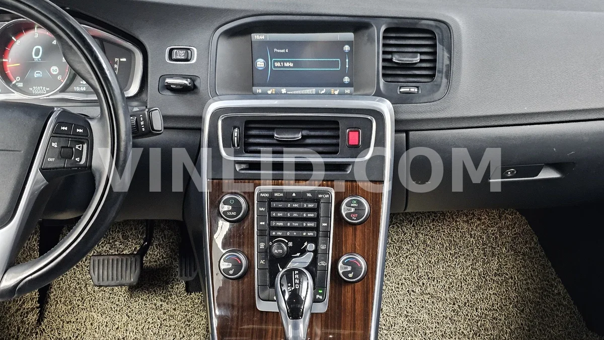 2014 Volvo S60D4 - Photo 14