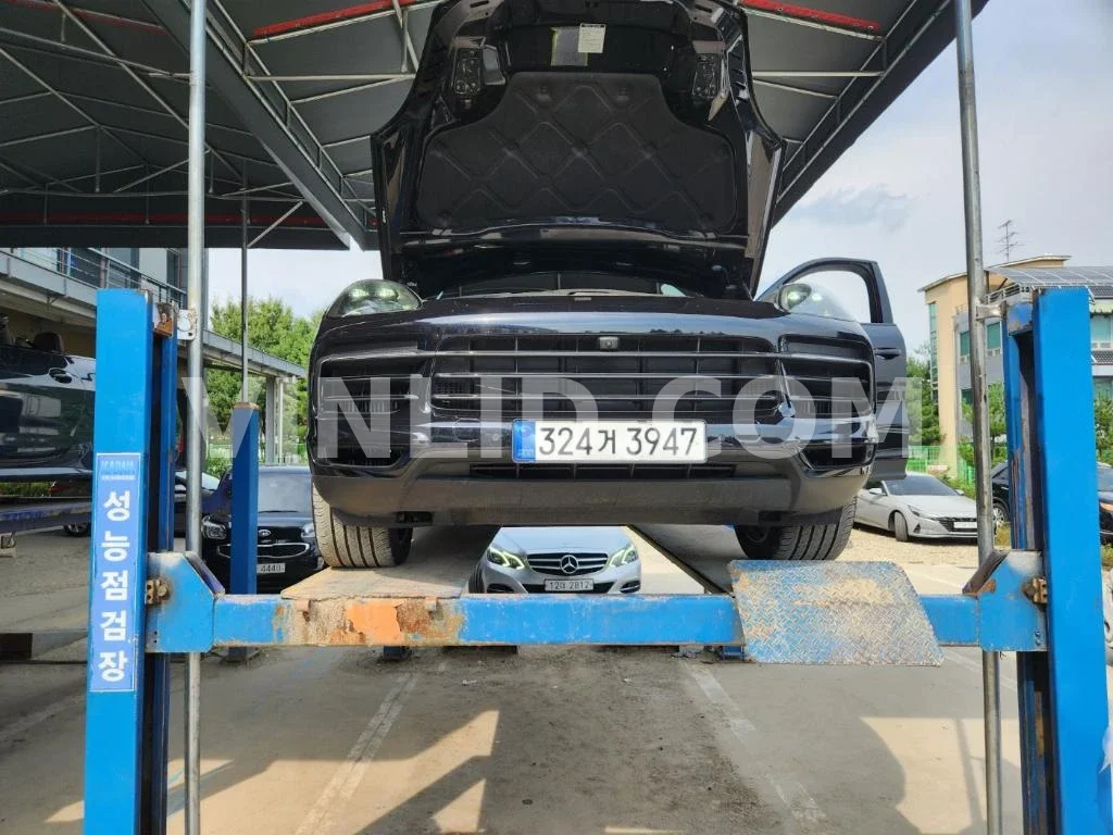 2021 Porsche Cayenne E-Hybrid COUPE (5 Seater) - Photo 1