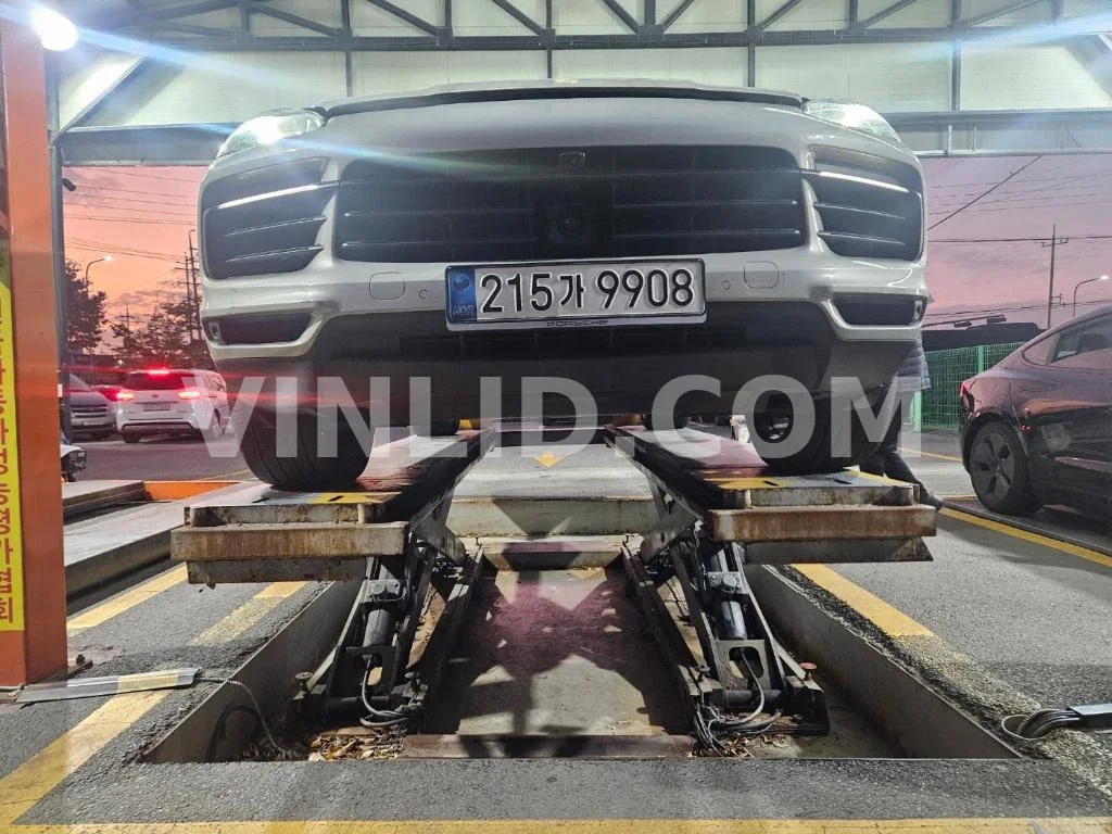 2022 Porsche Cayenne COUPE (5 Seater) - Photo 1