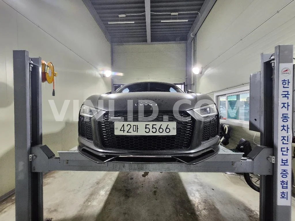 2017 Audi R8 Coupe V10 Plus - Photo 1