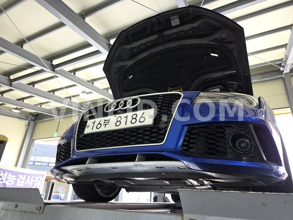 2015 Audi RS 7 4.0 TFSI quattro - Photo 1