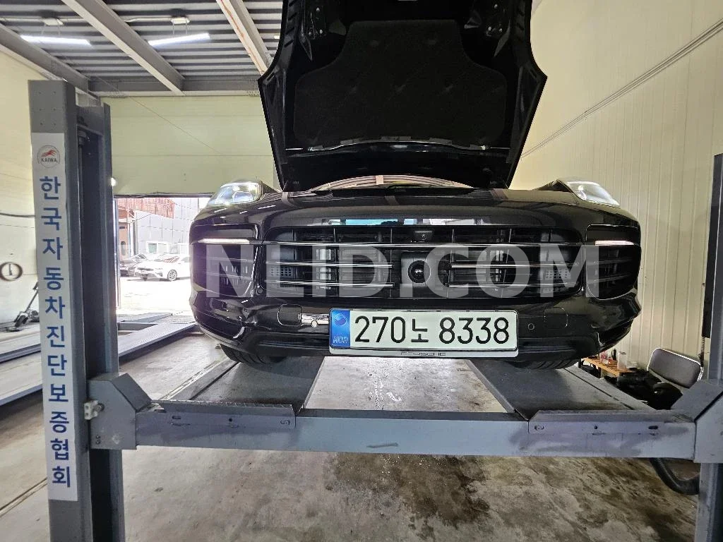 2022 Porsche Cayenne COUPE (5 Seater) - Photo 1