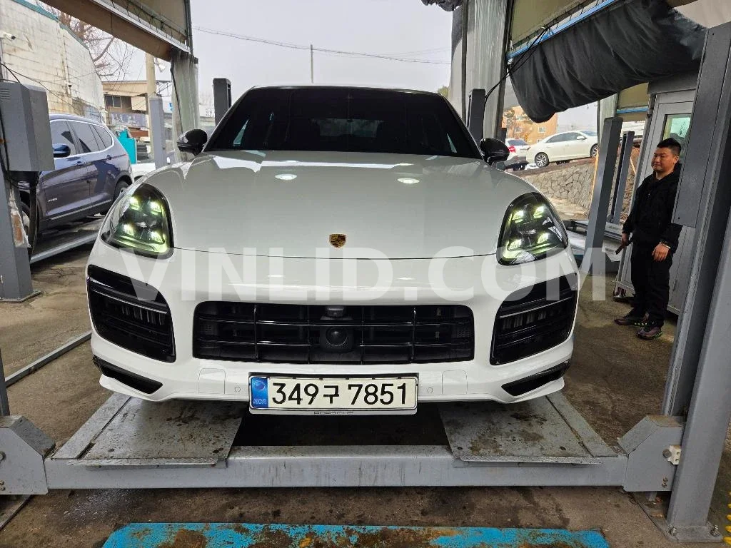 2021 Porsche Cayenne Turbo COUPE (5 Seater ) - Photo 1