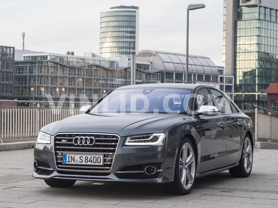 Audi S8 (D4)