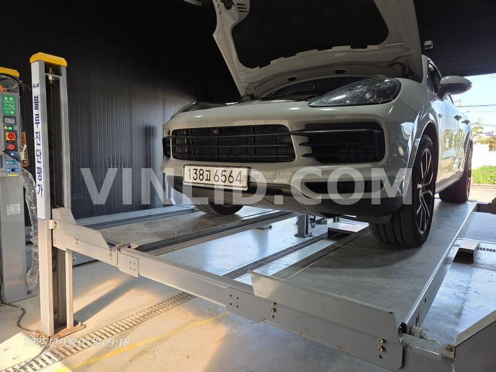 2020 Porsche Cayenne E-Hybrid COUPE (5 Seater) - Photo 1