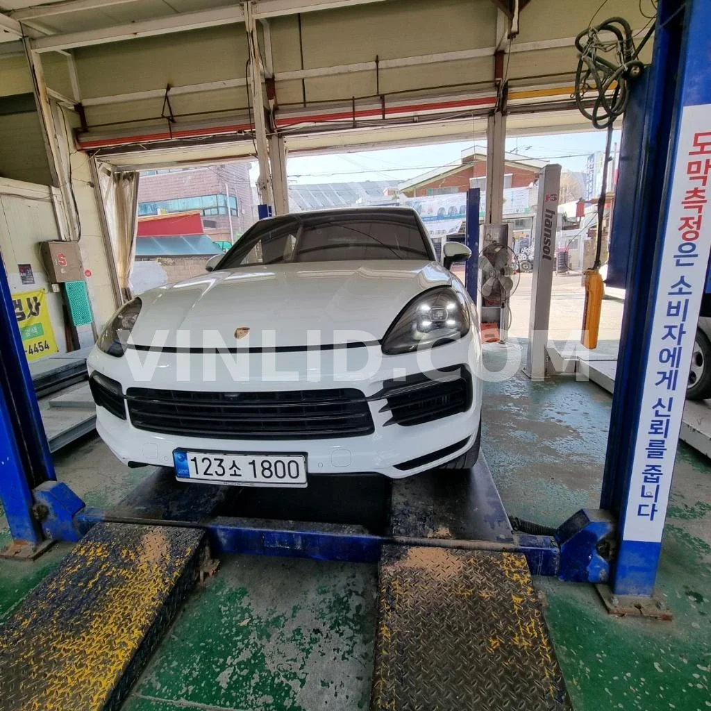 2021 Porsche Cayenne COUPE (5 Seater) - Photo 1
