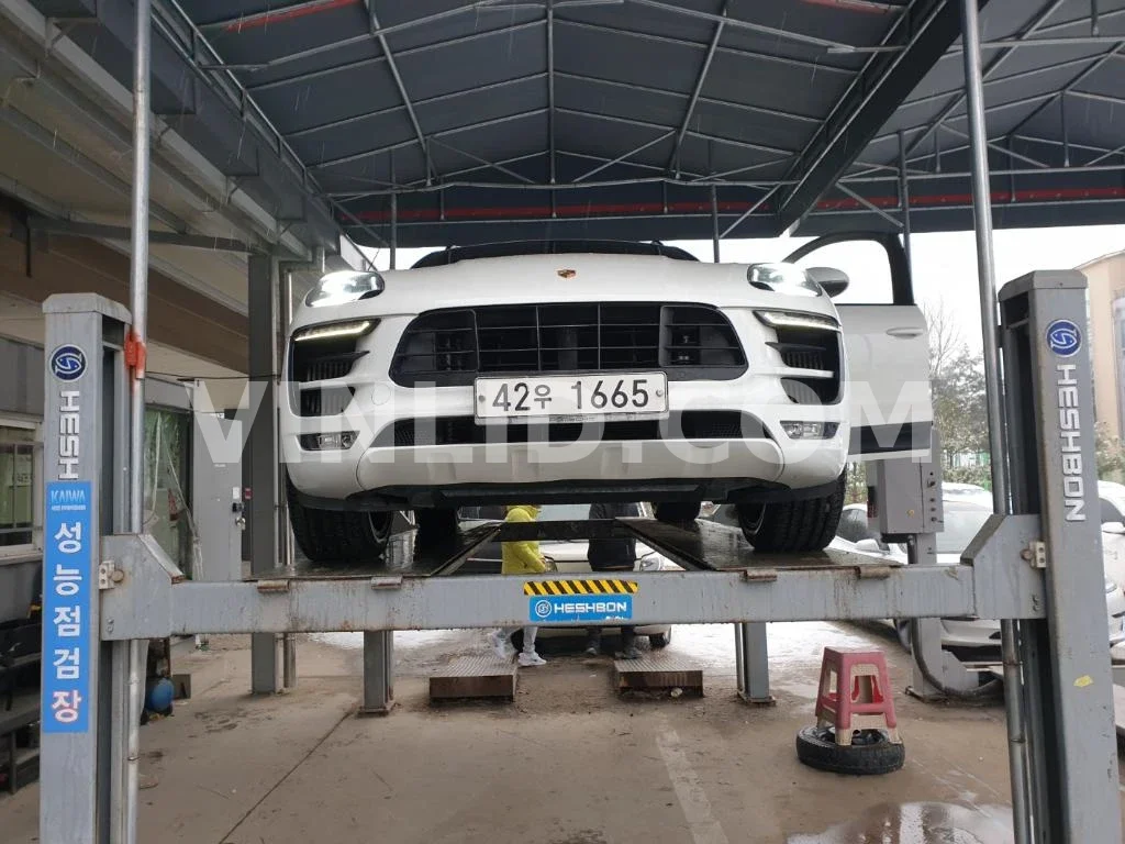 2018 Porsche Macan GTS - Photo 1