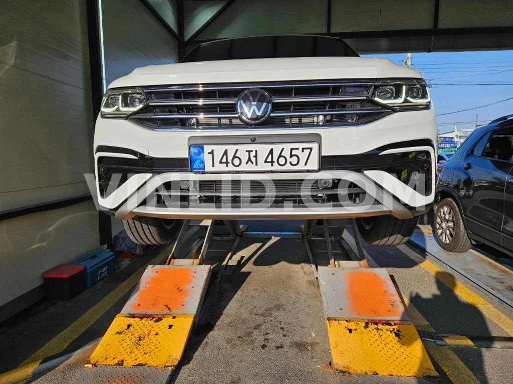 2023 Volkswagen Tiguan Allspace - Photo 1