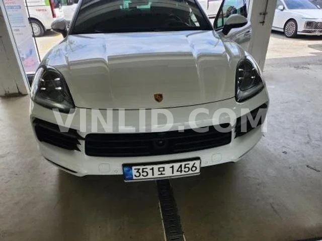 2022 Porsche Cayenne - Photo 1