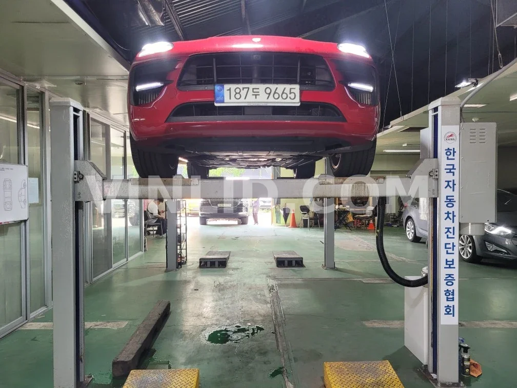 2021 Porsche Macan GTS - Photo 1