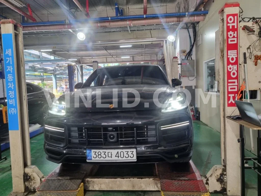 2022 Porsche Cayenne Turbo GT - Photo 1