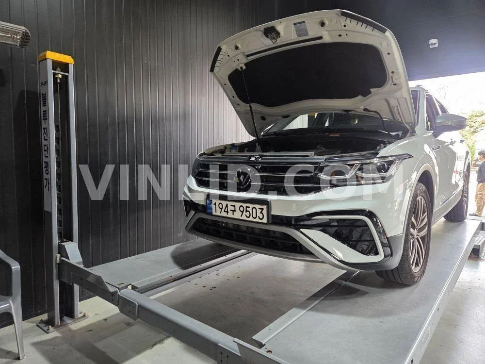 2023 Volkswagen Tiguan Allspace - Photo 1
