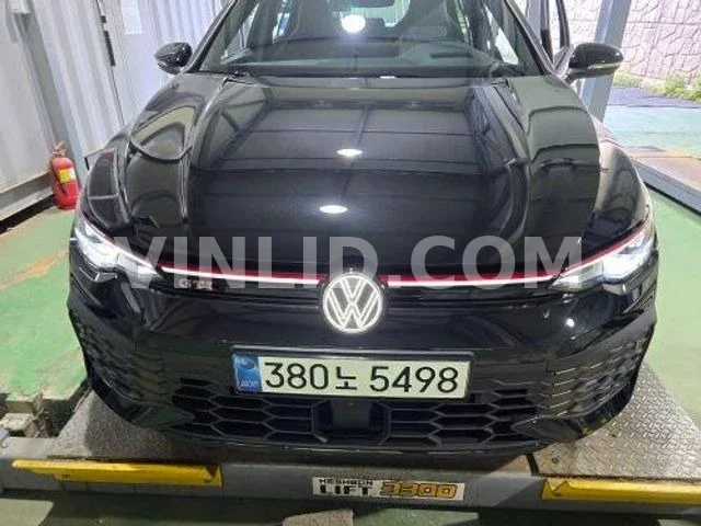 2026 Volkswagen Golf - Photo 1