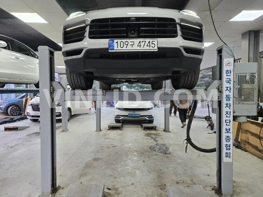 2021 Porsche Cayenne COUPE (5 Seater) - Photo 1