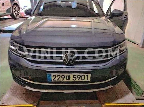 2023 Volkswagen Tiguan - Photo 1