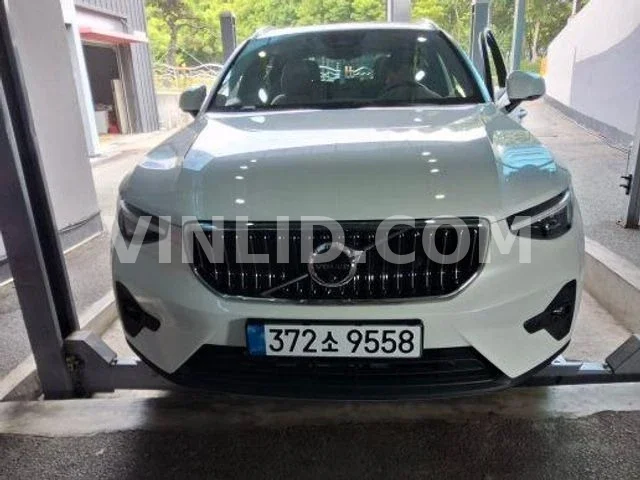 2026 Volvo XC 40 - Photo 1