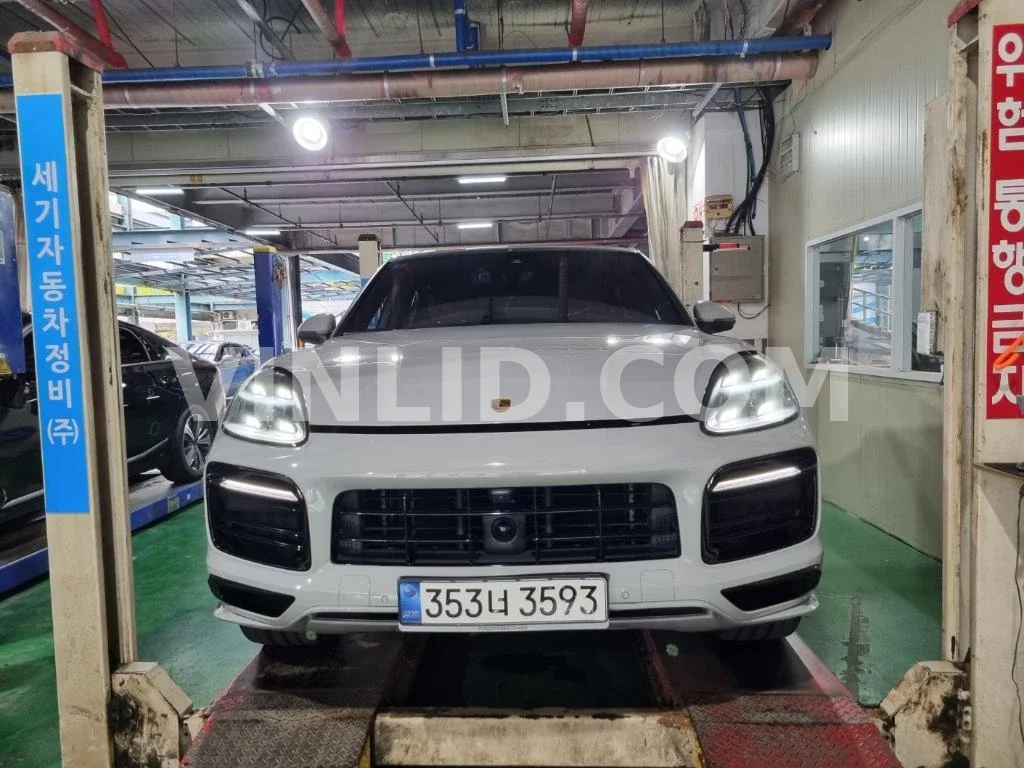 2022 Porsche Cayenne COUPE (5 Seater) - Photo 1