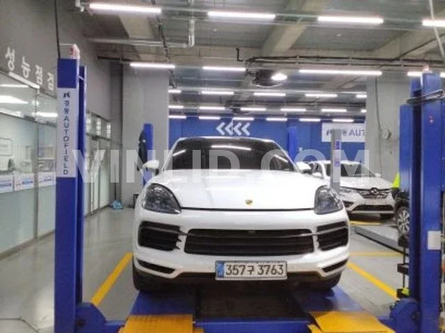 2020 Porsche Cayenne - Photo 1