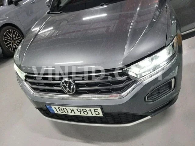 2021 Volkswagen T-Roc - Photo 1
