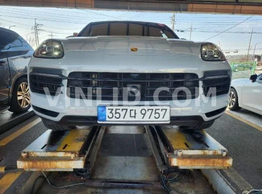 2022 Porsche Cayenne - Photo 1