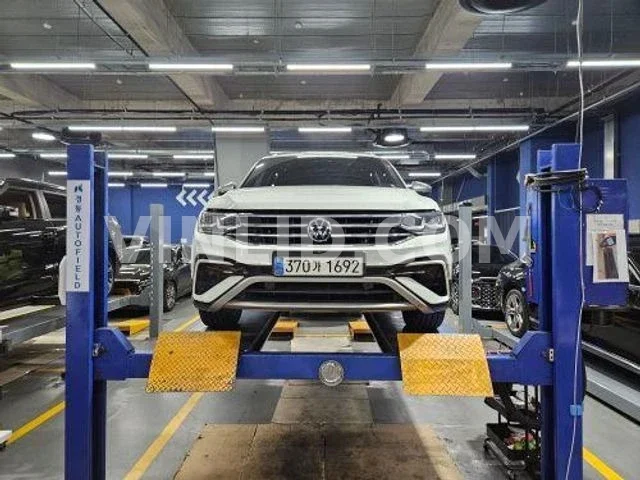 2023 Volkswagen Tiguan - Photo 1
