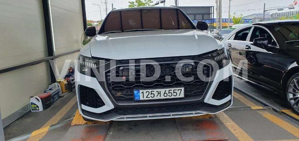 2021 Audi RS Q8 - Photo 1