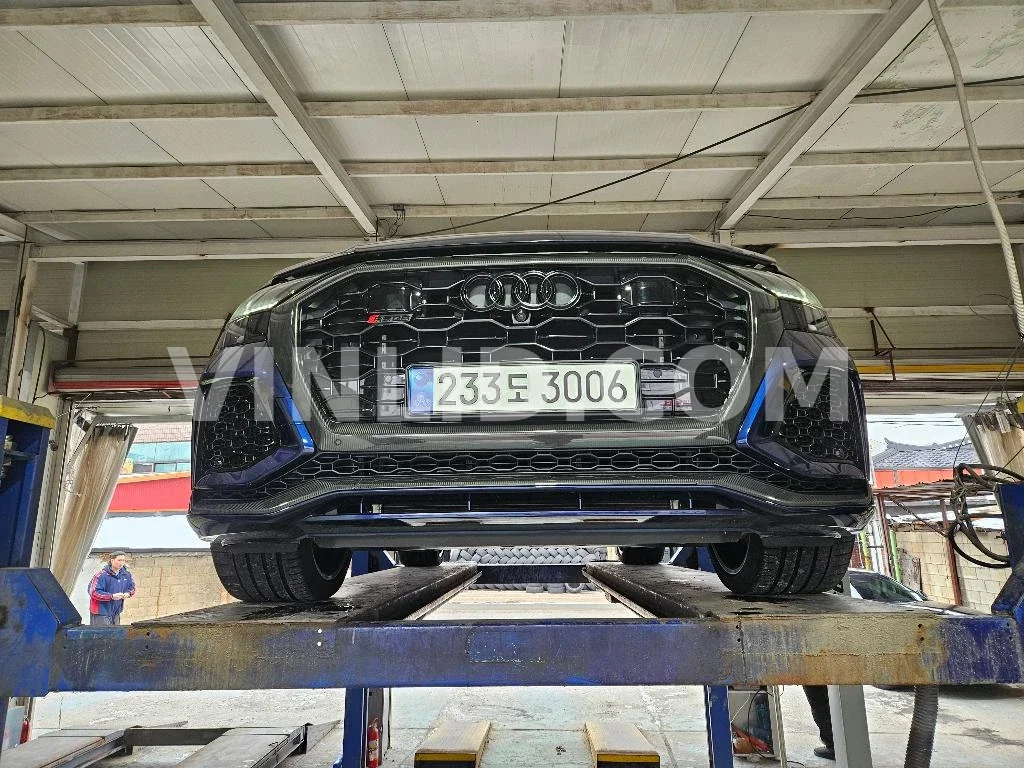 2022 Audi RS Q8 - Photo 1