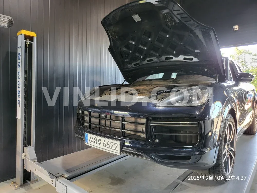 2020 Porsche Cayenne Turbo - Photo 1