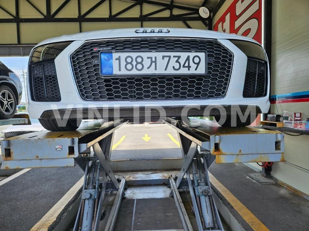2017 Audi R8 Coupe V10 Plus - Photo 1