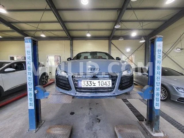 2011 Audi R8 - Photo 1