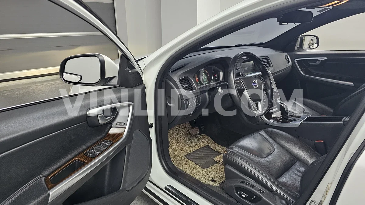 2014 Volvo S60D4 - Photo 11