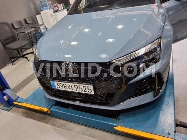 2025 Audi RS 3 - Photo 1