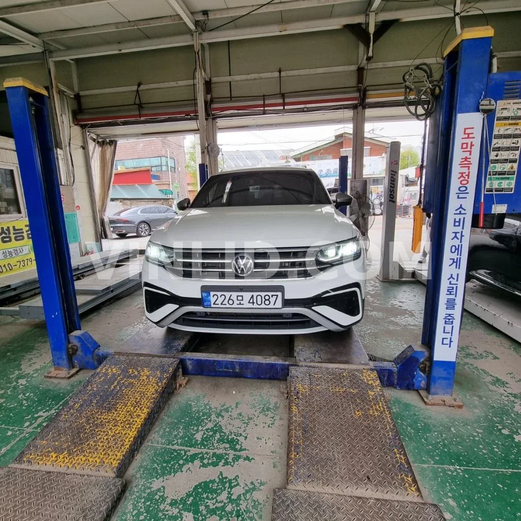 2023 Volkswagen Tiguan Allspace - Photo 1