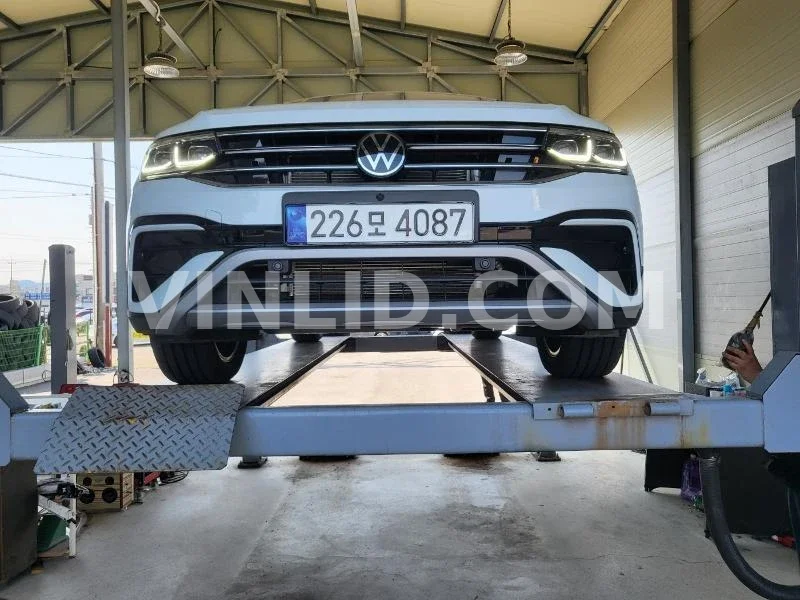 2023 Volkswagen Tiguan Allspace - Photo 1