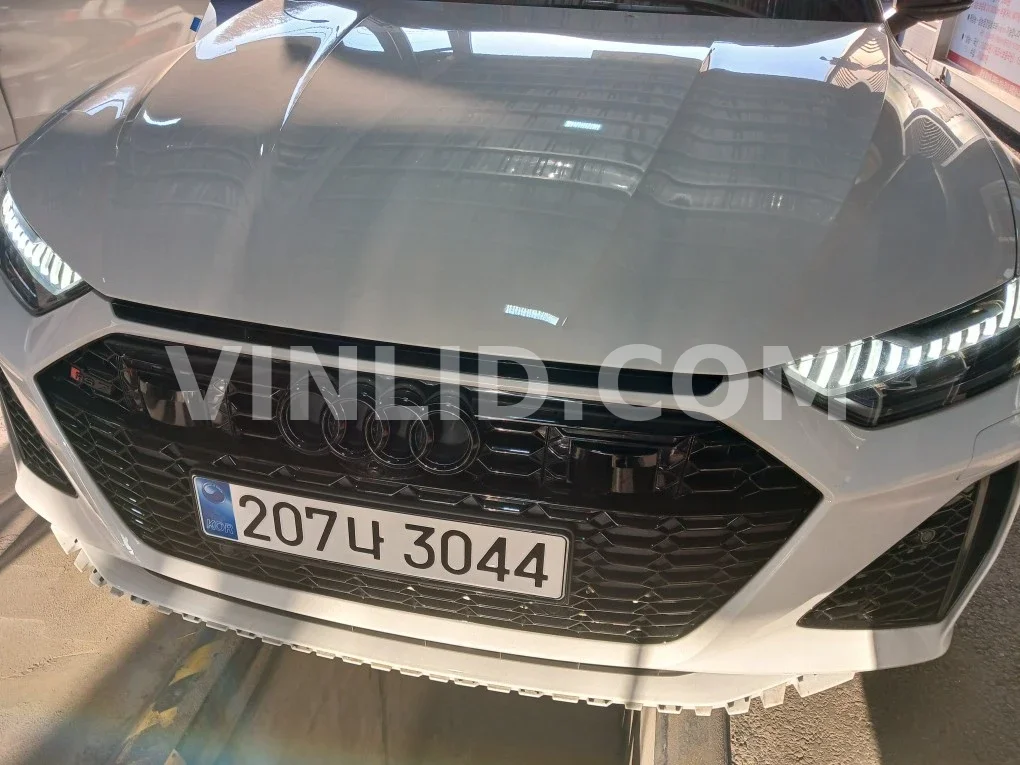 2021 Audi RS 7 - Photo 1