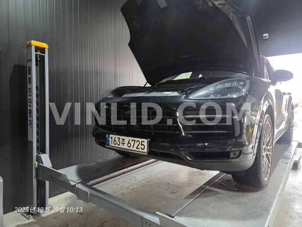 2023 Porsche Cayenne COUPE (5 Seater) - Photo 1