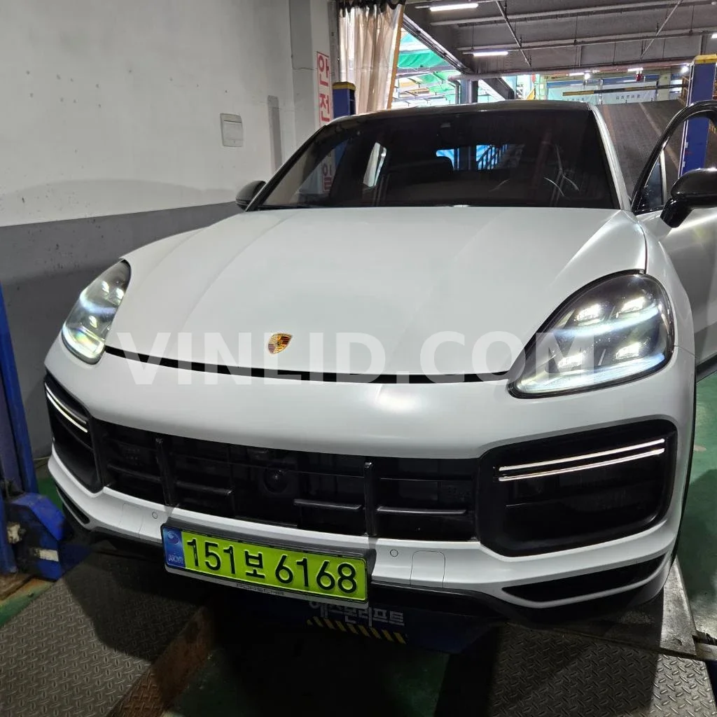 2023 Porsche Cayenne Turbo GT - Photo 1